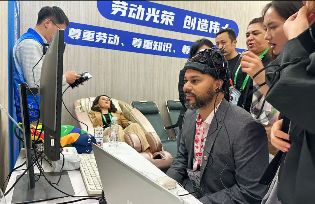 科技守护，健康前行 | 零唯一思助力进博会的温暖实践